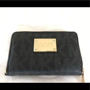 Michael Kors Logo Wallet
